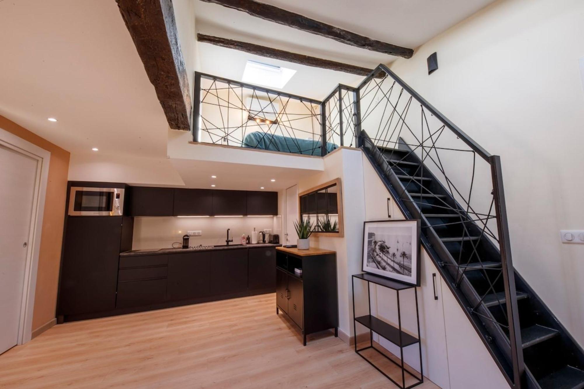 Cœur Du Vieux Nice: Bel Moderne Rénové